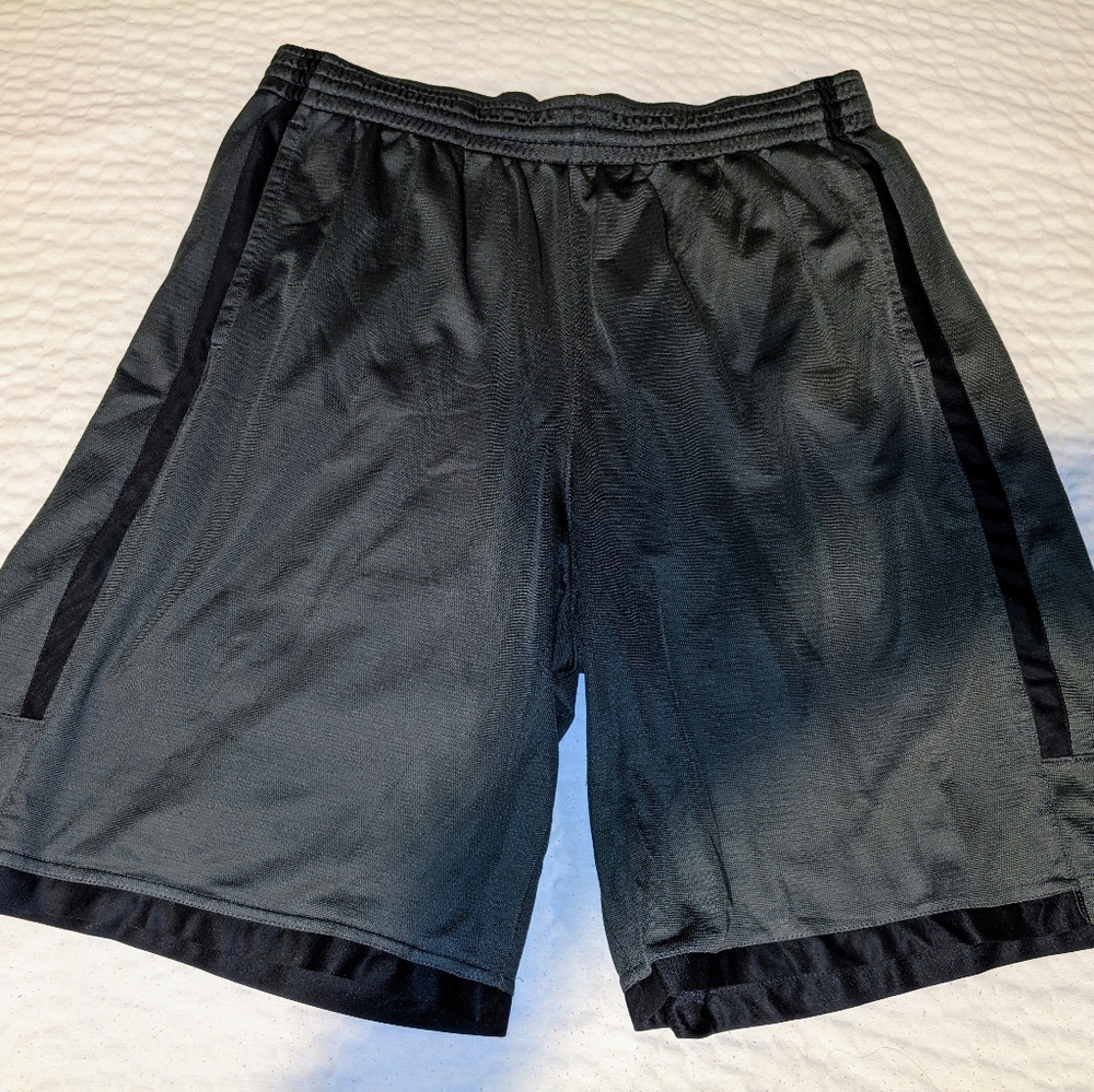 Men's Nike Dri-Fit basketball jersey shorts